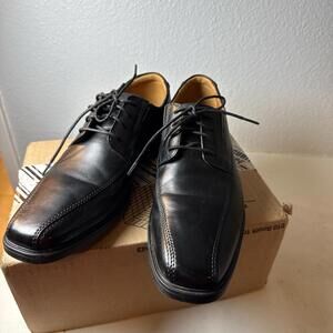 Clarks Black Leather Size US 7